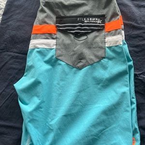 Billabong Platinum Board shorts sz 34